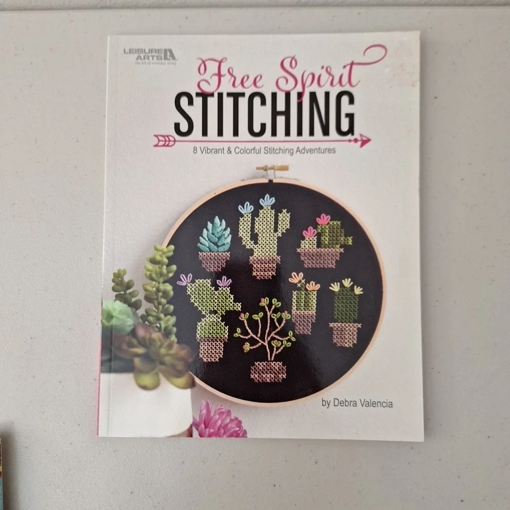 5 Design Books Stitchery Embroidery Cross Stitch, Vintage & Modern Series